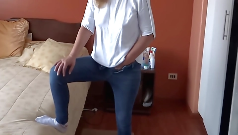 Indian maid has sex with her stepson in the amateur film