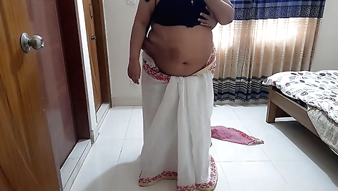 Amateur big ass babe with big tits fucked on webcam