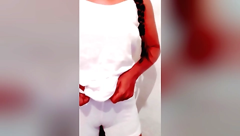 Amateur brunette actress shows her ass on the balcony