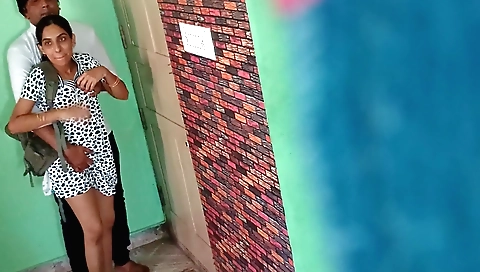 Indian girl gets her cunt fucked hard in amateur porn