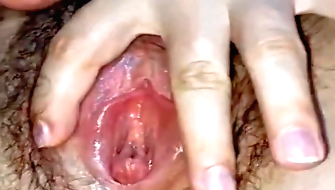 hairy brunette video shows her naked body in the studio