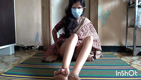 Indian girl with beautiful face and sexy body makes it