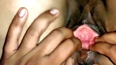 Indian delivery girl with sexy body getting fucked