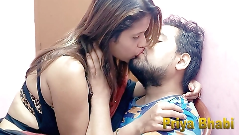 Indian wife cheats with his neighbor for sex in the yard