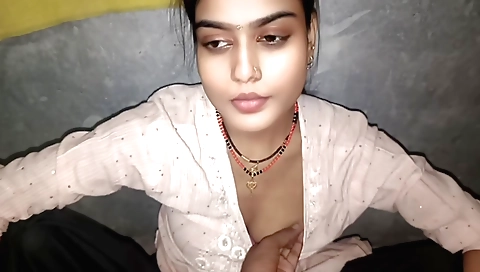 Indian girl with big ass and natural body showing sex