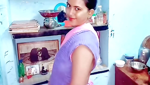 Solo porn scene shows indian amateur girl being touched on bed