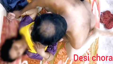 Amateur indian girl fuck on her boyfriend in hot clip