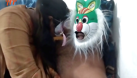 Indian girl with shaved pussy gets into a hot scene