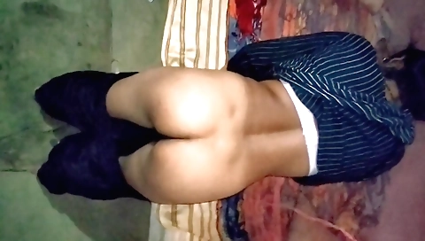 Hibhi doggystyle video of a desi girl in a hot pose