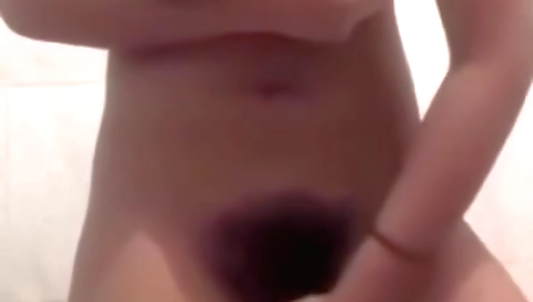 Asian chick masturbating in her sexy solo online video