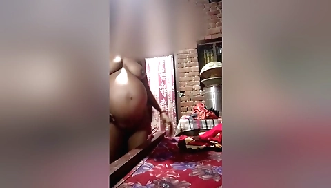 Indian housewife sucks her man's dick in her pussy