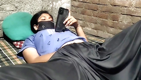 Desi Village Girl Masterbating When She Watching Video