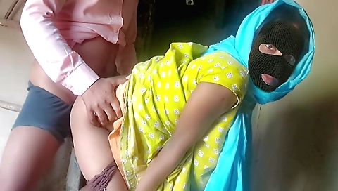 Indian amateur movie showing sexy slut making a video