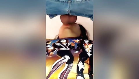 Amateur brunette with a hot face sucks a deepthroat deepthroat