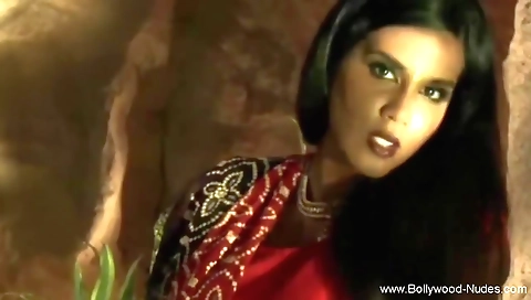 Indian chick fucks on bed with the lover and a dildo