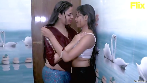 Lesbian threesome video with two hotties and hot lesbian