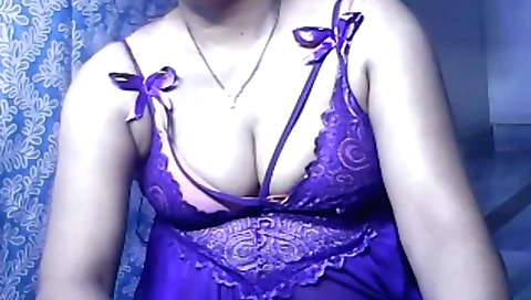 Indian girl pissing in the public bathroom solo porn