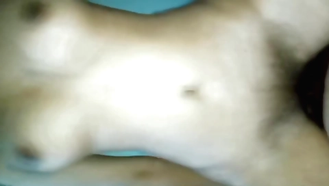 Sexy amateur babe with kinky hair fucks in amateur clip