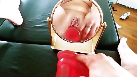 Horny southern amateur enjoys playing with herself