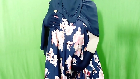 Indian muslim housewife fucks her neighbor's husband