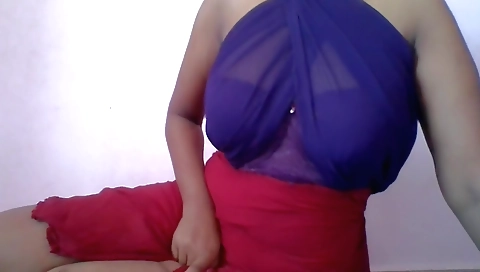 Indian women in hot dancing in homemade webcam clips