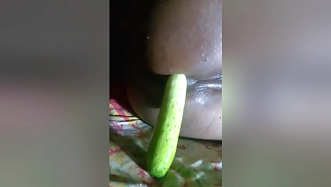 Indian girl gets anal filled with toys in the amateur video