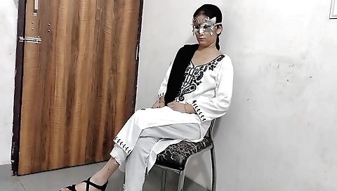 Amateurs brunette video in a really good state of mind