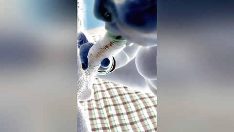 My hot girlfriend likes to make homemade blowjob porn