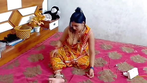 Erotic solo sex video made by a kinky indian actress