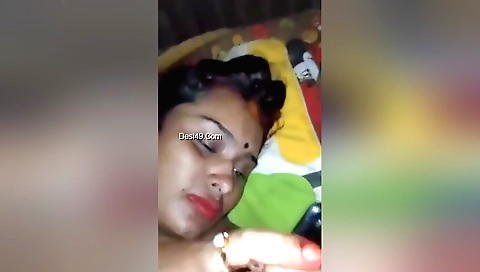 Indian amateur brunette fuck video with hairy pussy