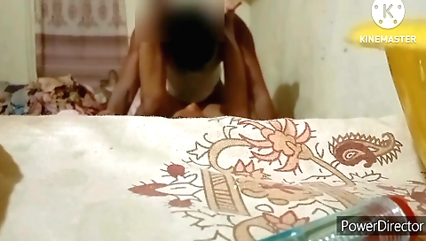 My amateur webcam video shows my boyfriend with my tits