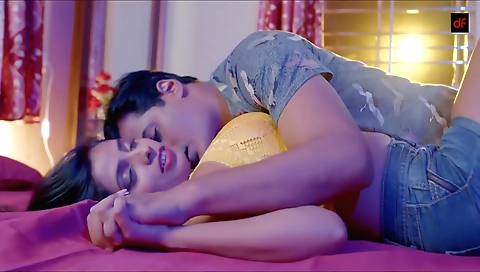 Brunette babe gives a great blowjob to the painter