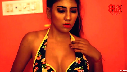 Nice naked brunette naked and off in a relaxed pose