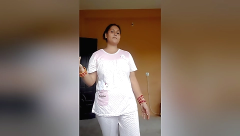 Cute brunette solo movie with puea baby masturbation