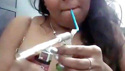 Bhabhi enjoys hookah in bed and she also likes to touch it