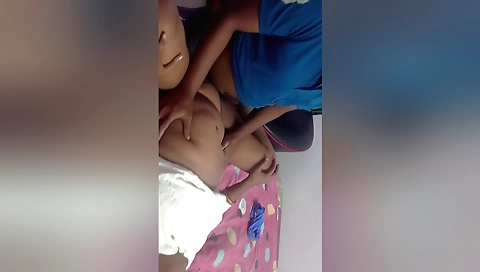 Indian amateur chick seduces her friend in the kitchen