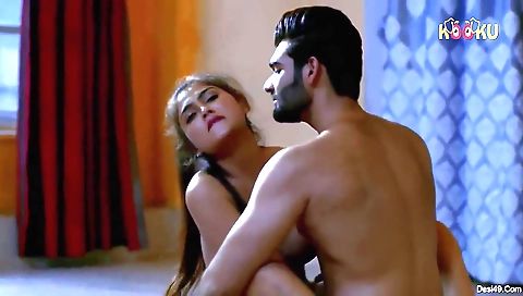 Curvy brunette babe has sex with a dude in her bedroom