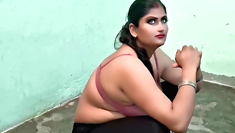 Indian brunette with a huge ass fucked by her lover